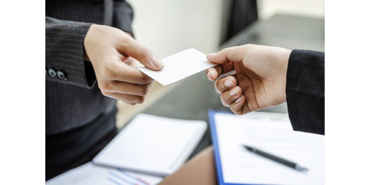 5 Ways to make your Business Cards Stand Out